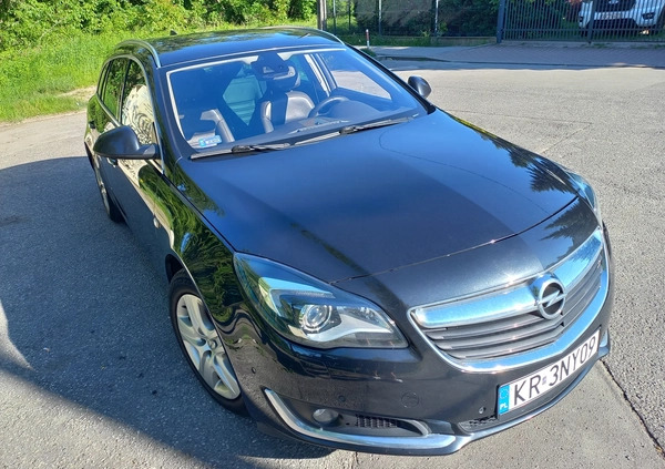 Opel Insignia cena 41000 przebieg: 205000, rok produkcji 2016 z Kraków małe 67